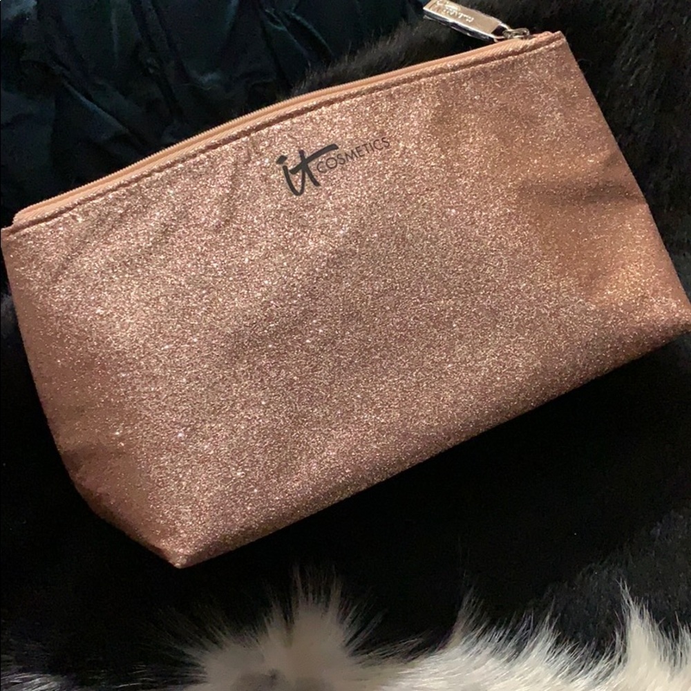 it cosmetics case